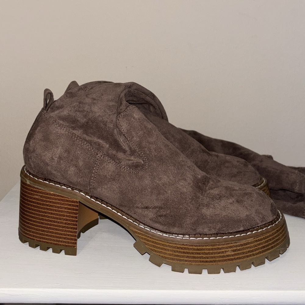 Over the knee suede platform heeled boots BRAND NEW never worn